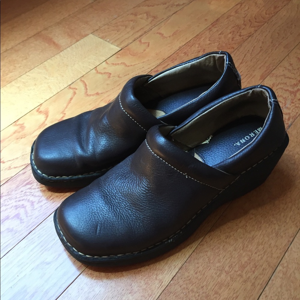 Super Comfortable Clogs